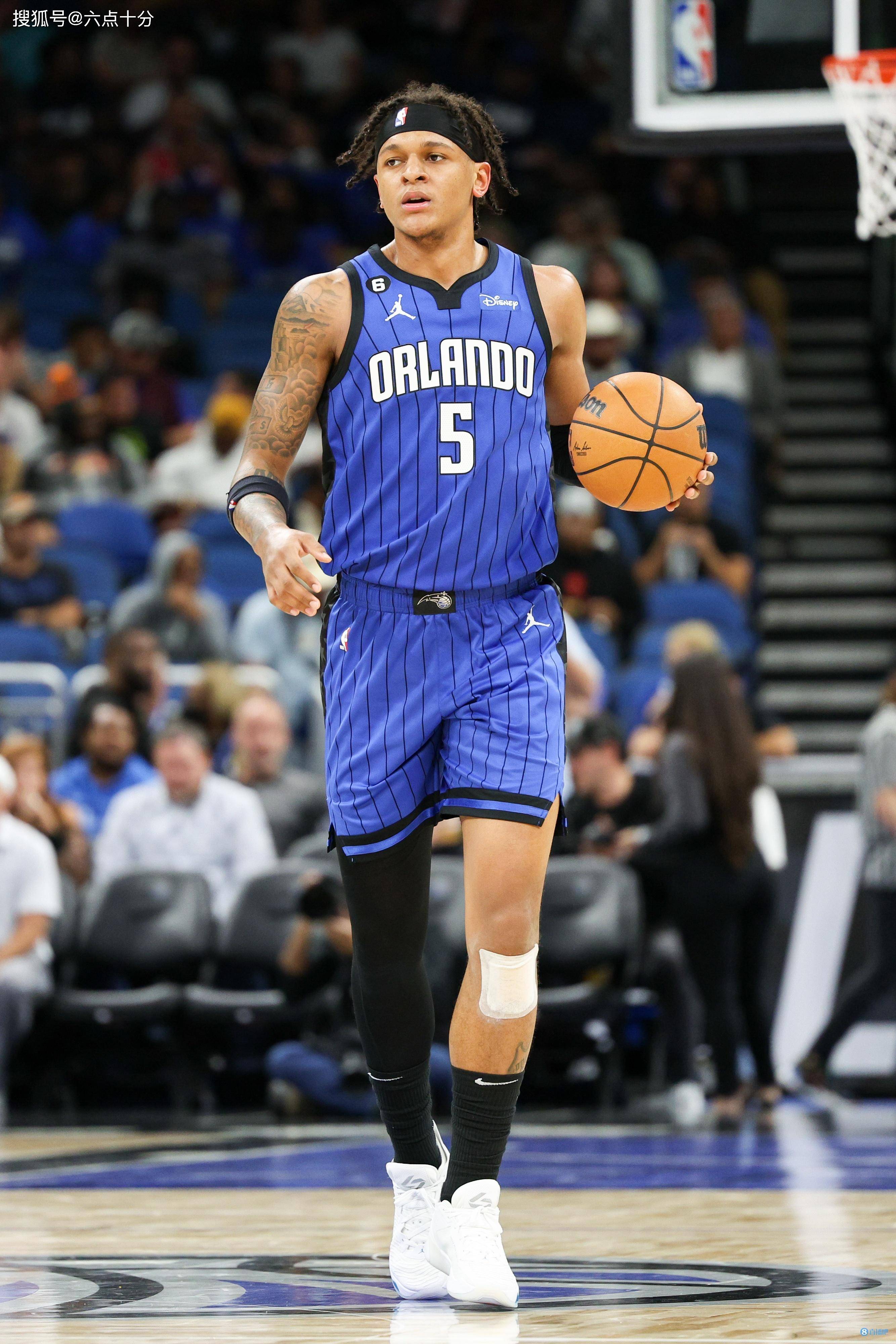 包含转会期突围战来临，明尼苏达森林狼围绕全明星赛防线松动，球迷炸锅，控场能力受关注的词条